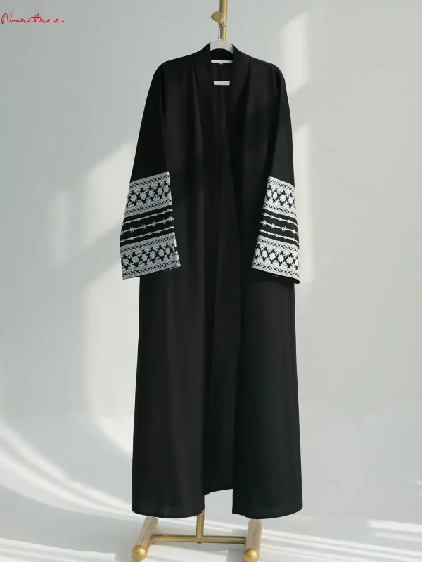 Kimono brodé avec ceinture – Image 3