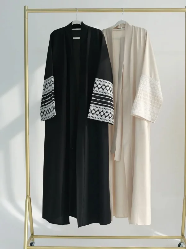 Kimono brodé avec ceinture – Image 2